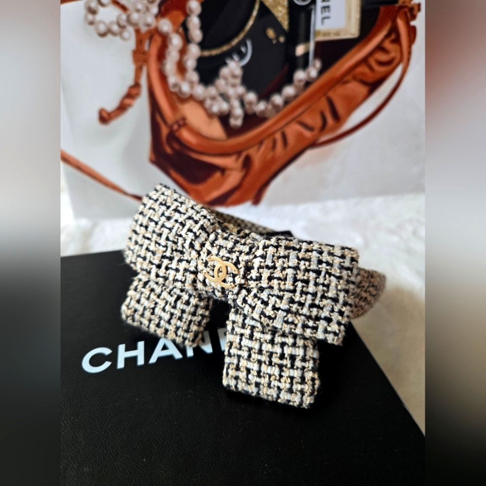 Authentic Chanel Bow Tweed Headband with box - Picture 14 of 15